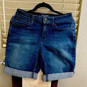 DKNY Bermuda shorts